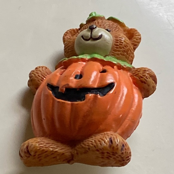Vintage Shinning Angel Pumpkin Bear Brooch Pin - Picture 5 of 5
